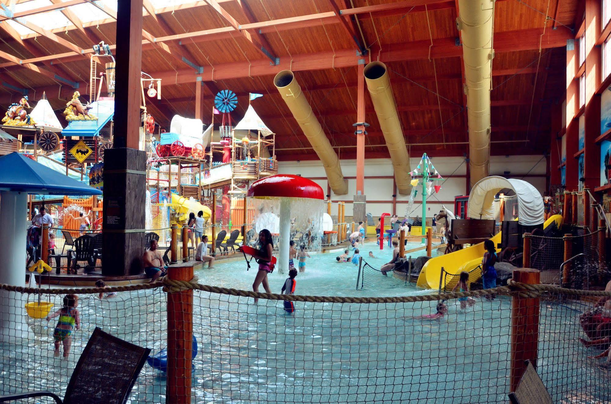 Fort Rapids Indoor Waterpark Resort Columbus Eksteriør billede